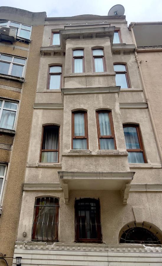 One Bedroom Close To Taksim Square 1 *